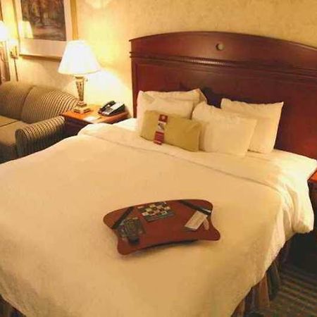 Hampton Inn Springfield Eksteriør billede