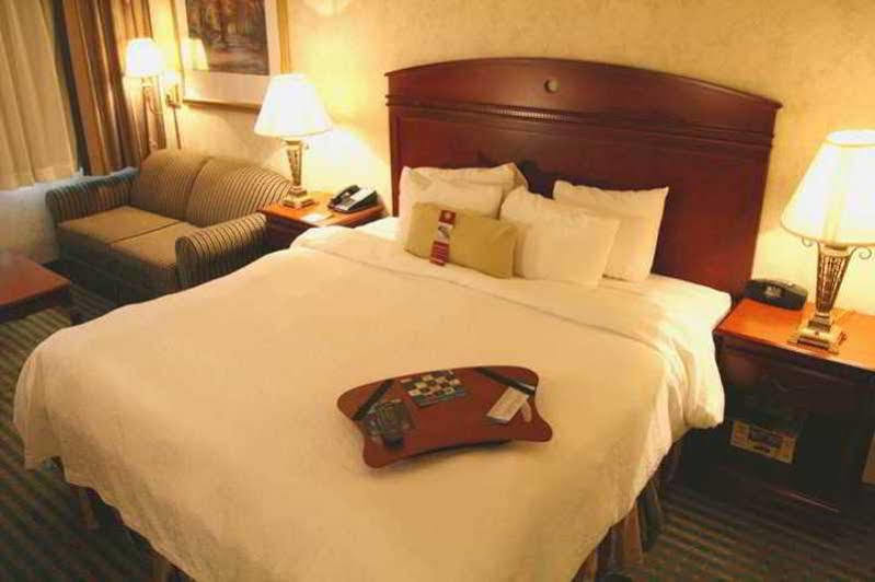 Hampton Inn Springfield Eksteriør billede